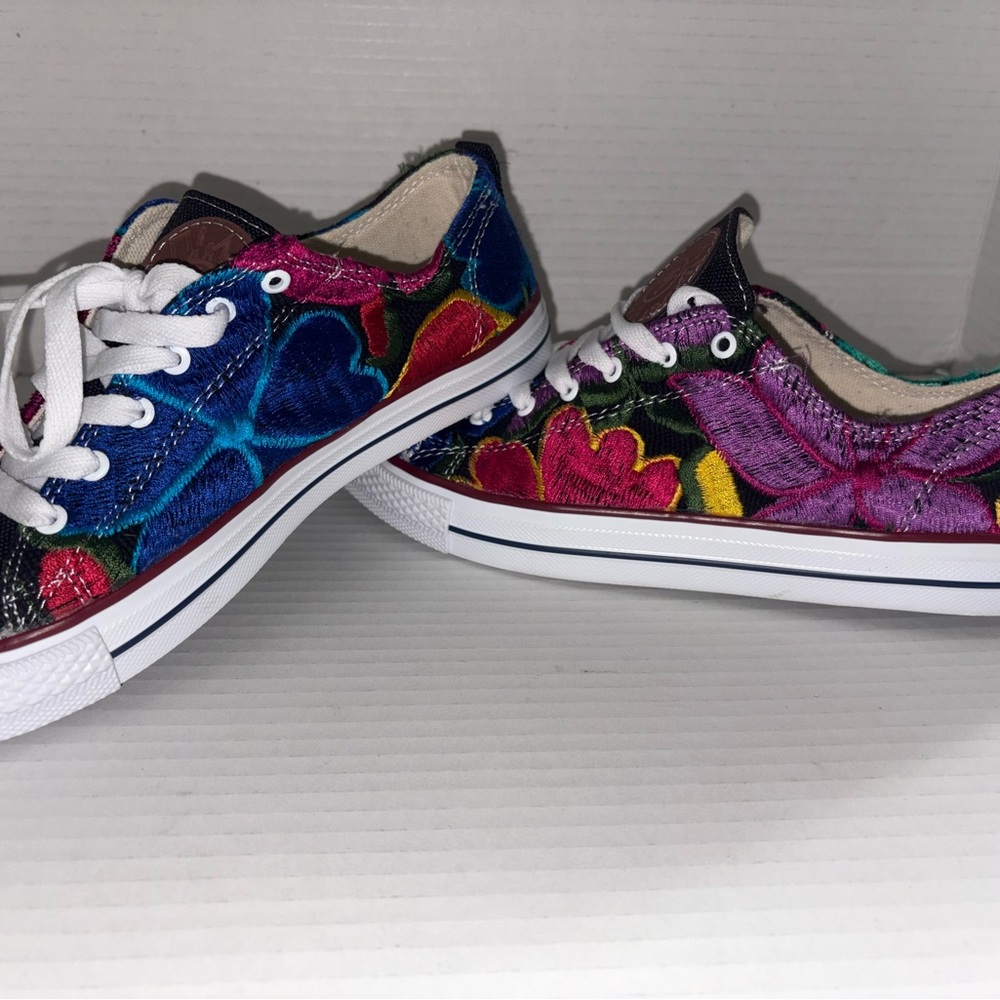 Embroidered Tennis Shoes Converse Low Style,US Size 8